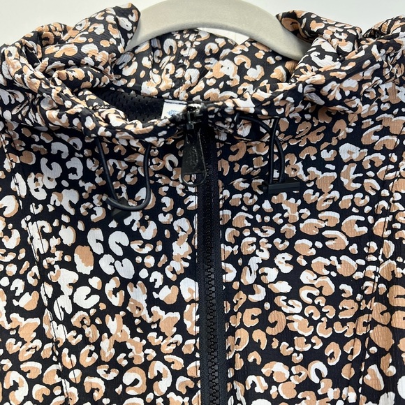 Free People Movement Run Wild Jacket Womens Size XS Leopard Print Lightweight - Picture 5 of 13